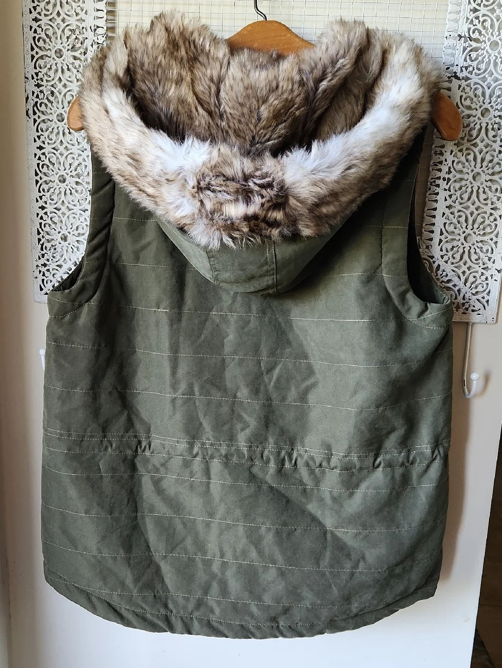 Jack By BB‎ Dakota Hey-Ya Hooded Vest sz M Green Faux Fur Zip